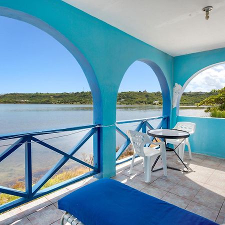Edwards Guesthouse Sandy Ground Village Екстер'єр фото