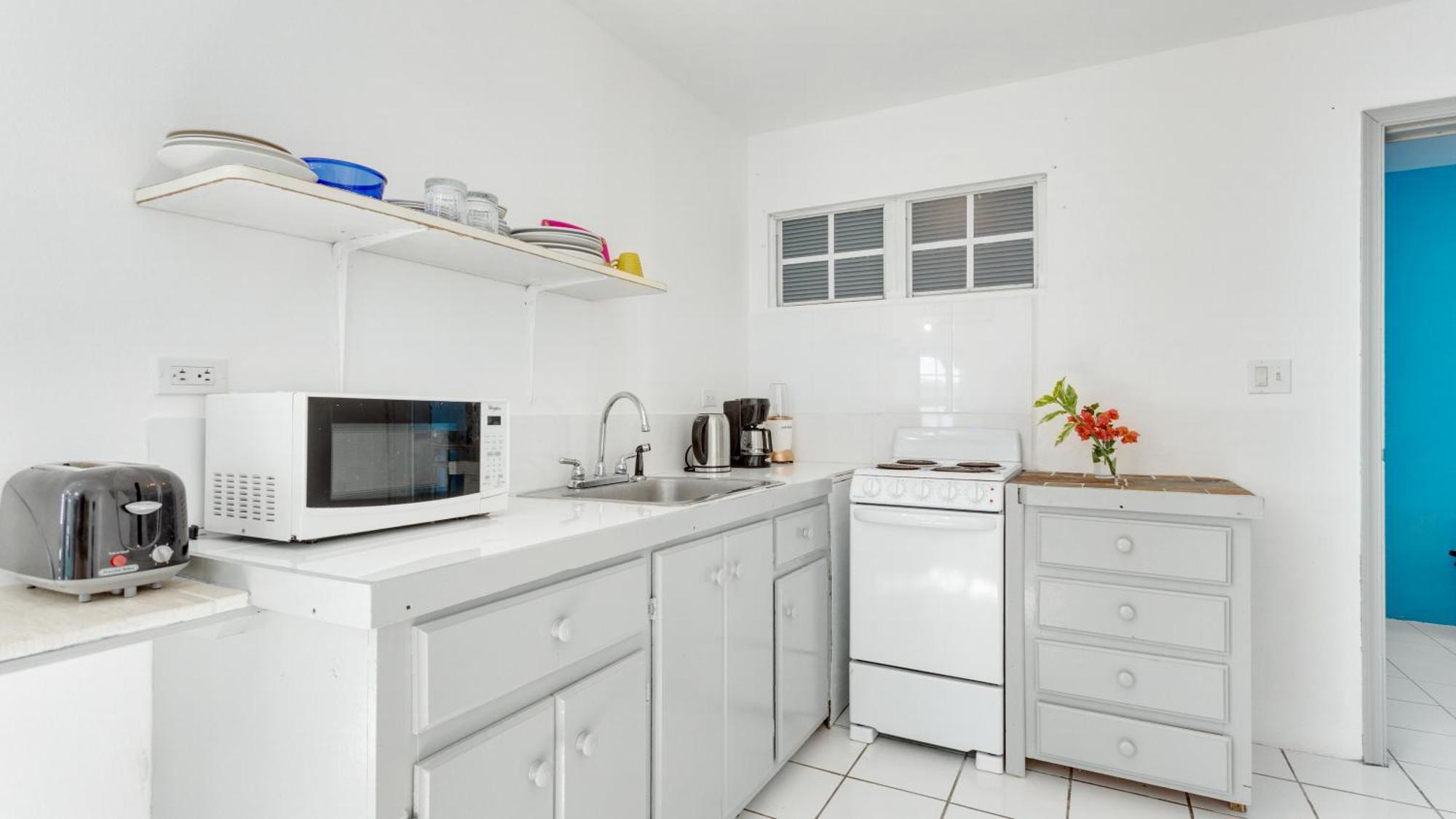 Edwards Guesthouse Sandy Ground Village Екстер'єр фото