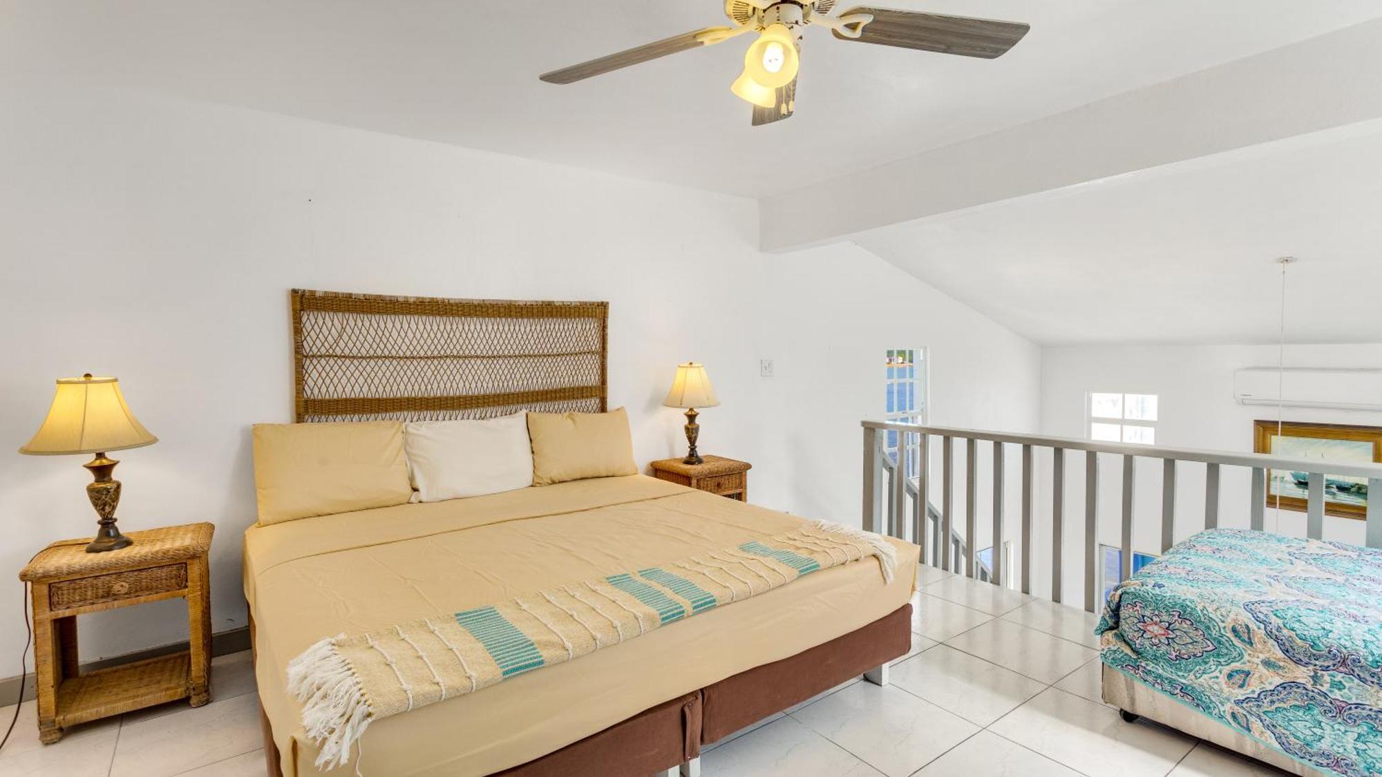 Edwards Guesthouse Sandy Ground Village Екстер'єр фото