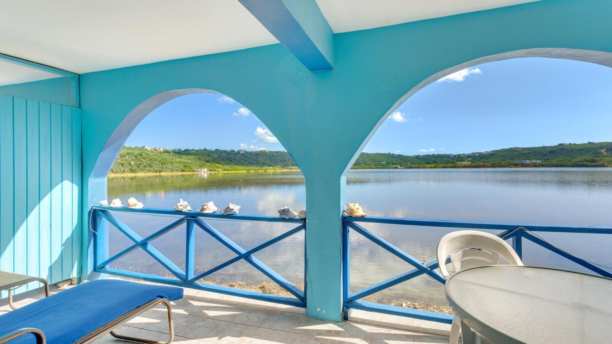 Edwards Guesthouse Sandy Ground Village Екстер'єр фото