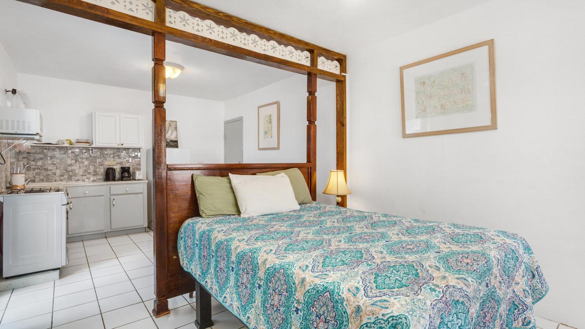 Edwards Guesthouse Sandy Ground Village Екстер'єр фото